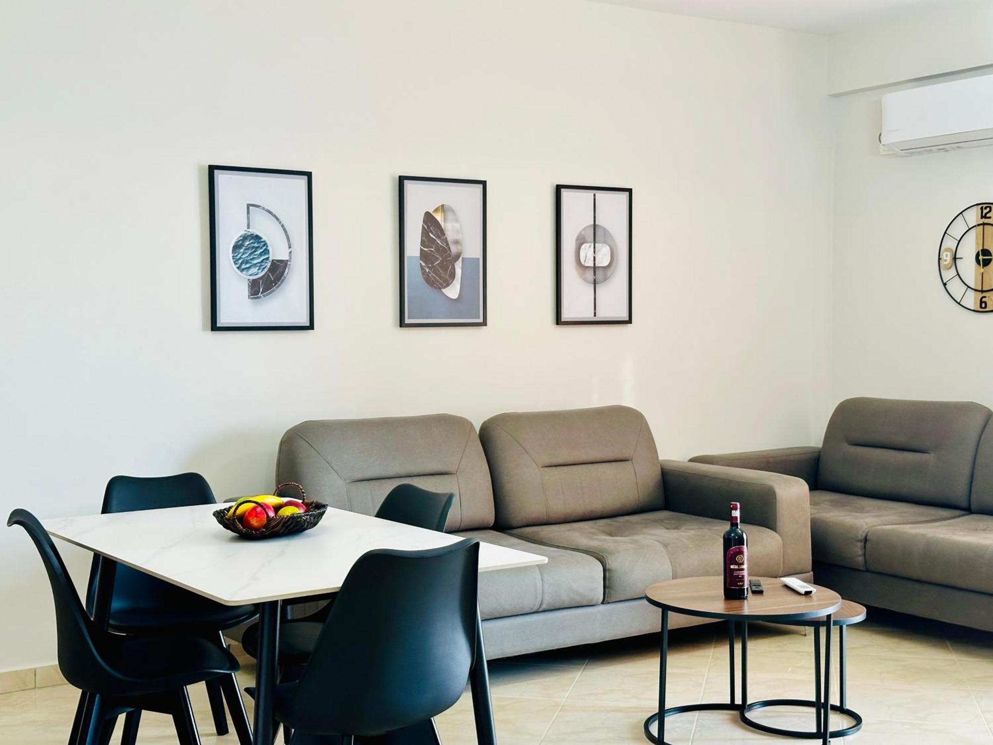 Jico Travel - Erjon Apartments Vlorë Habitación foto
